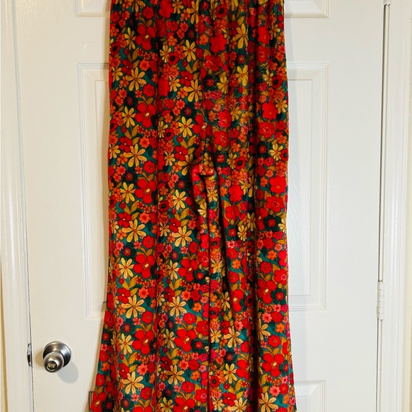 NATURAL LIFE Fleece Red and Yellow Floral Wide Leg Pants
Crosslisted - Picture 5 of 5